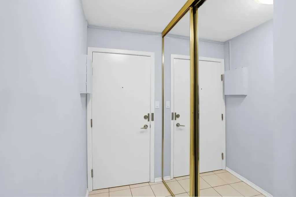80 Galbraith Drive SW Calgary AB T3E 3H2