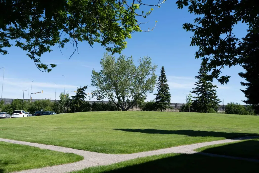 80 Galbraith Drive SW Calgary AB T3E 3H2