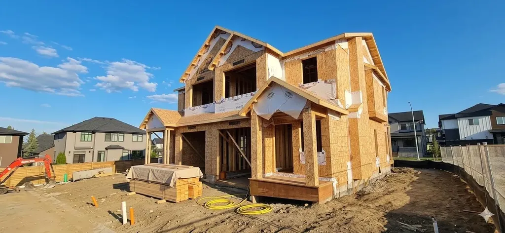 2242 81st Street SW Calgary AB T3H 6M4