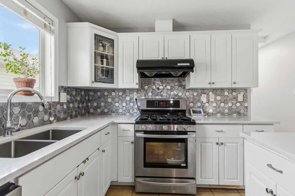 113 Lightbown Way Fort Mcmurray AB T9K2R1