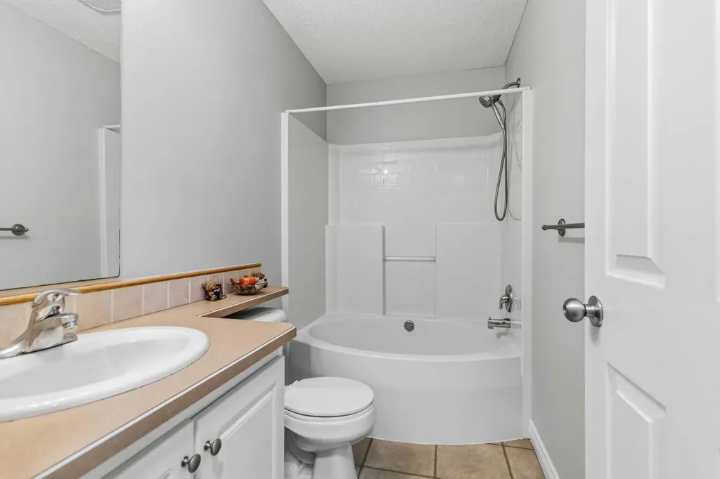 113 Lightbown Way Fort Mcmurray AB T9K2R1