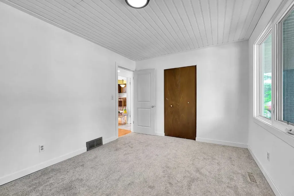 5603 Dalwood Way NW Calgary AB T3A 1S6