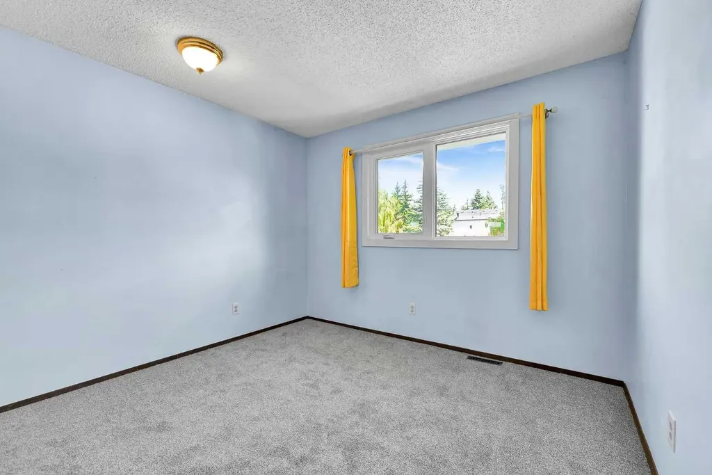 5603 Dalwood Way NW Calgary AB T3A 1S6