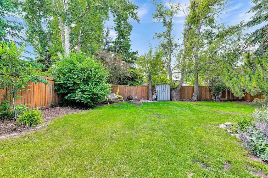 5603 Dalwood Way NW Calgary AB T3A 1S6