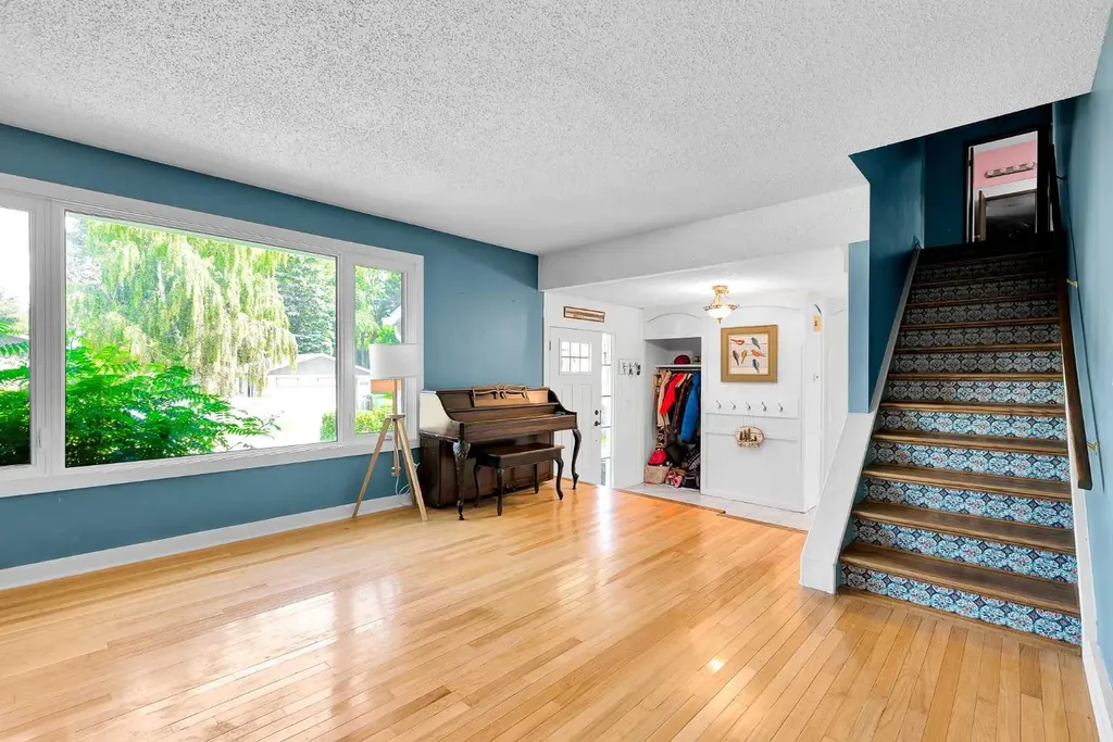 5603 Dalwood Way NW Calgary AB T3A 1S6