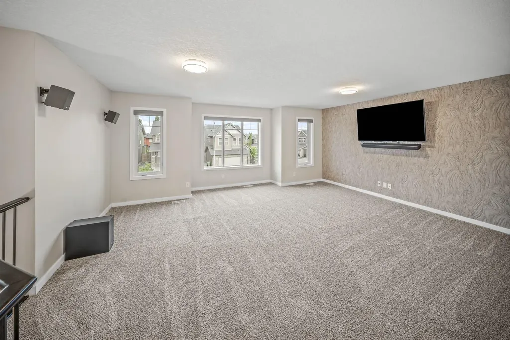 144 Cougar Ridge Manor SW Calgary AB T3H 0V4