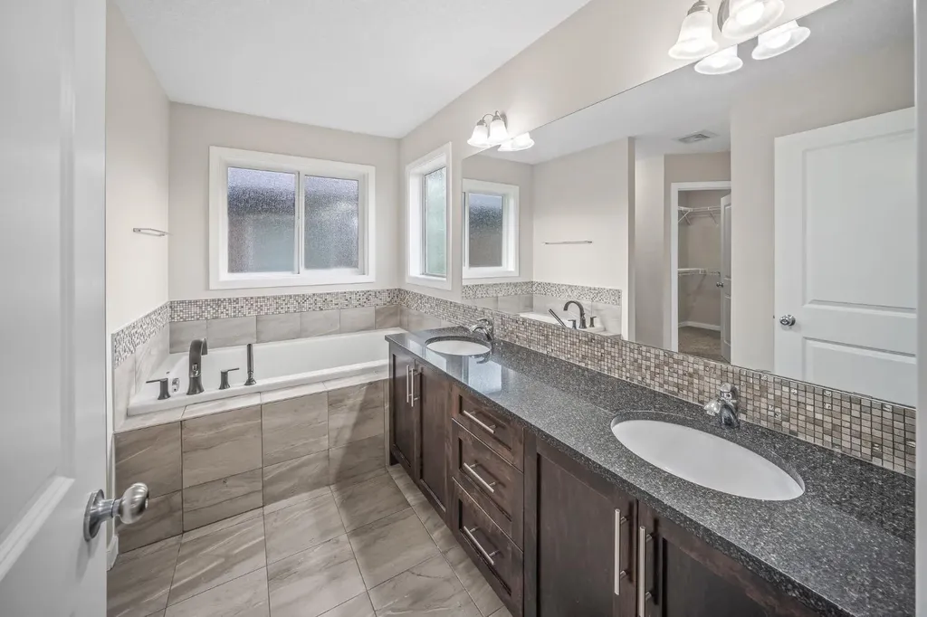 144 Cougar Ridge Manor SW Calgary AB T3H 0V4