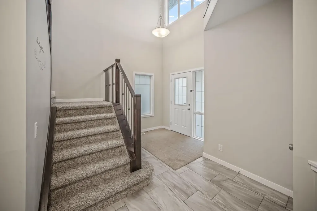 144 Cougar Ridge Manor SW Calgary AB T3H 0V4
