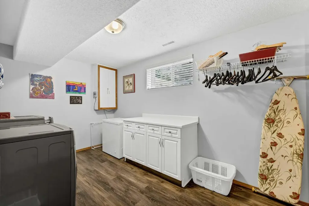 2 Hunter Court NE Medicine Hat AB T1C1W5