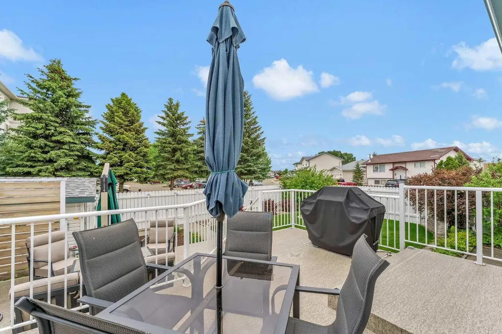 2 Hunter Court NE Medicine Hat AB T1C1W5