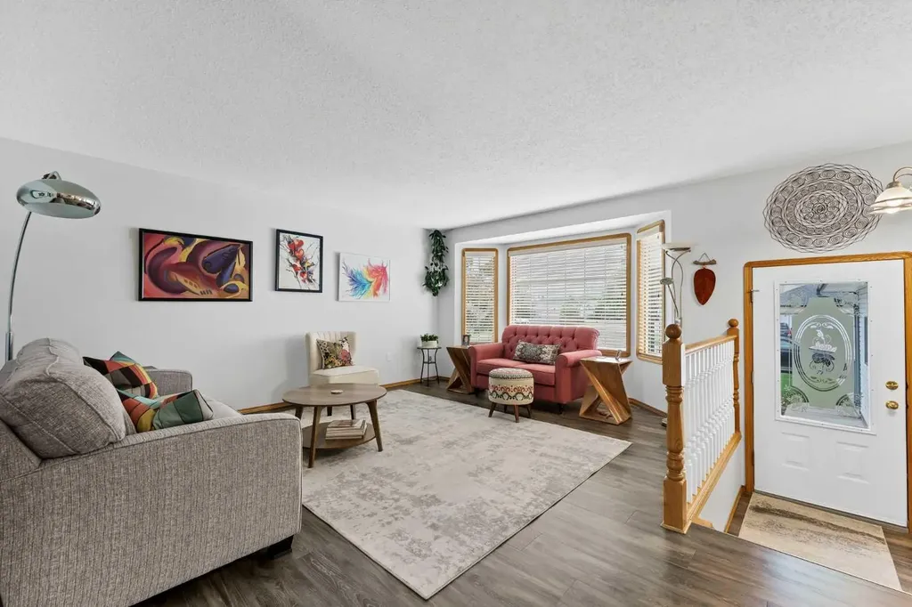2 Hunter Court NE Medicine Hat AB T1C1W5