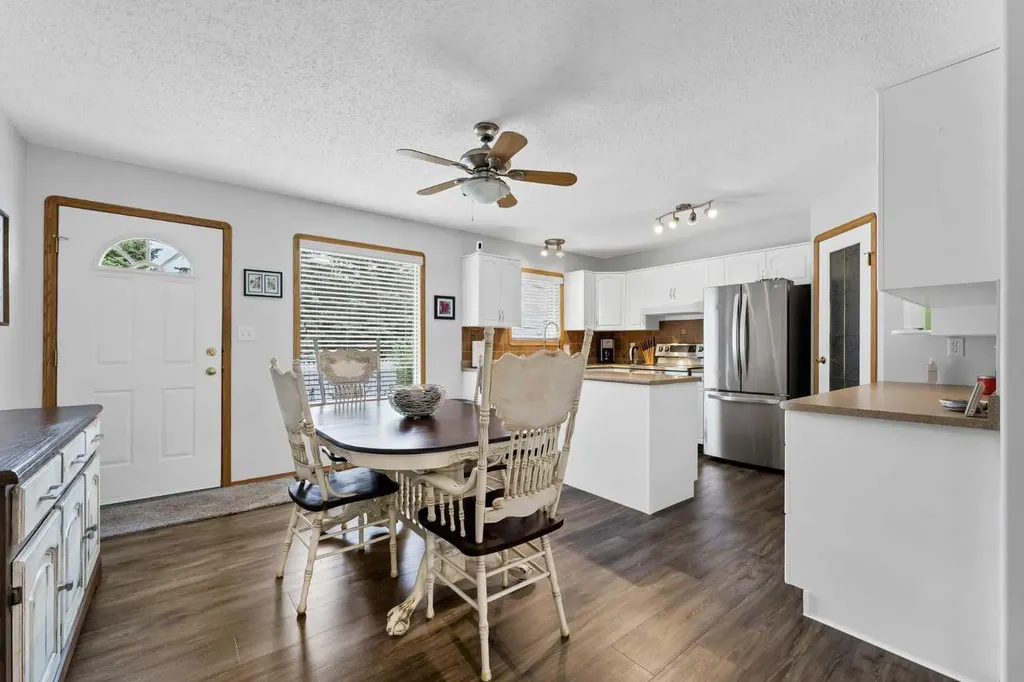 2 Hunter Court NE Medicine Hat AB T1C1W5