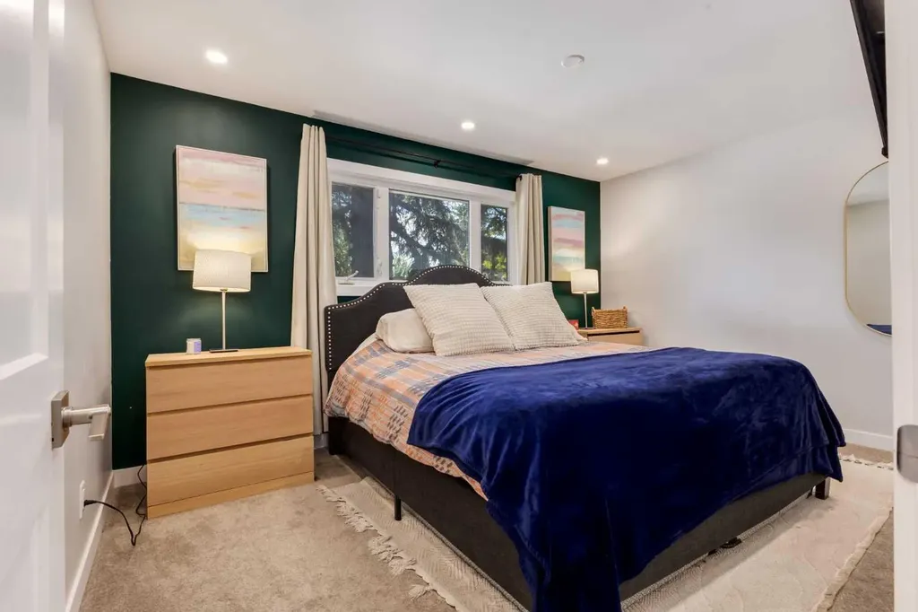 1324 Lake Sylvan Drive SE Calgary AB T2J 3C8