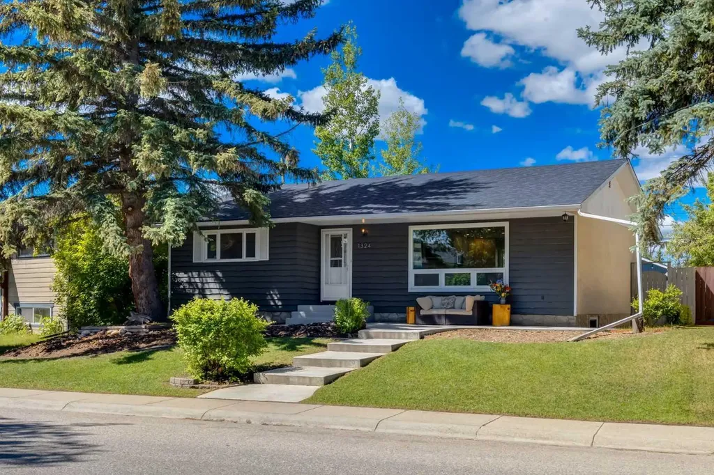 1324 Lake Sylvan Drive SE Calgary AB T2J 3C8