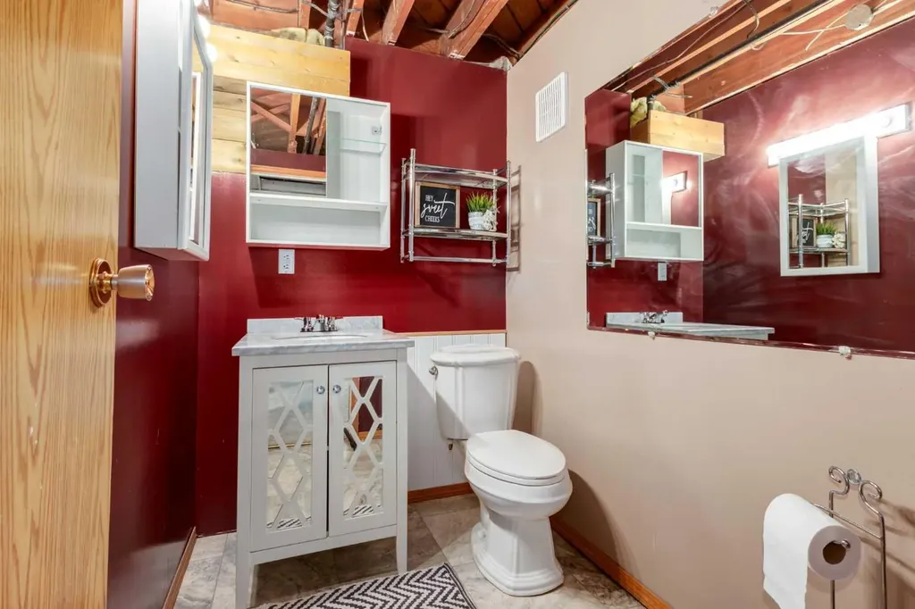 1324 Lake Sylvan Drive SE Calgary AB T2J 3C8
