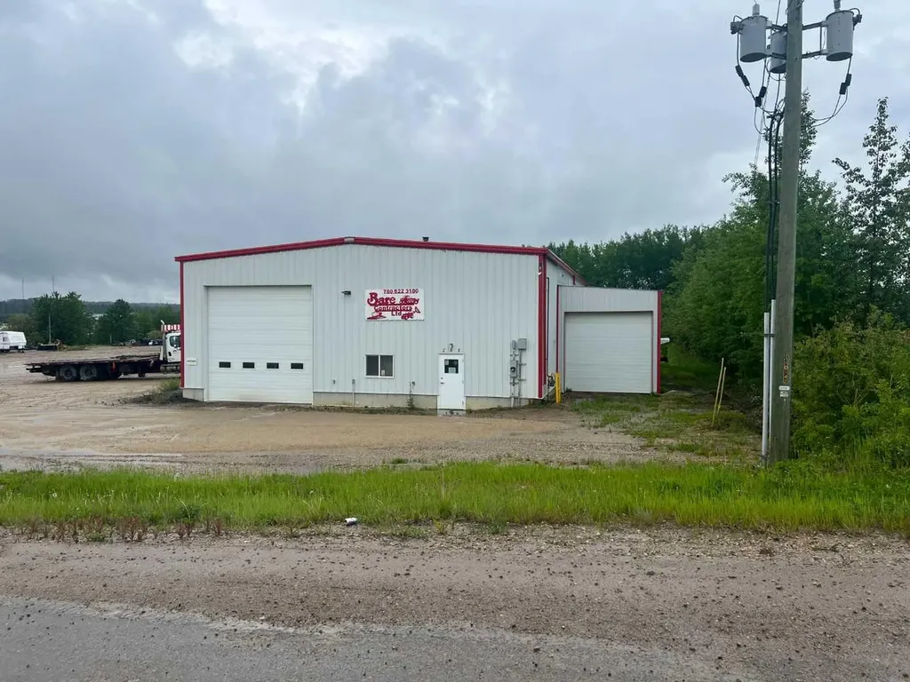 201 1 Street E Fox Creek AB T0H 1P0