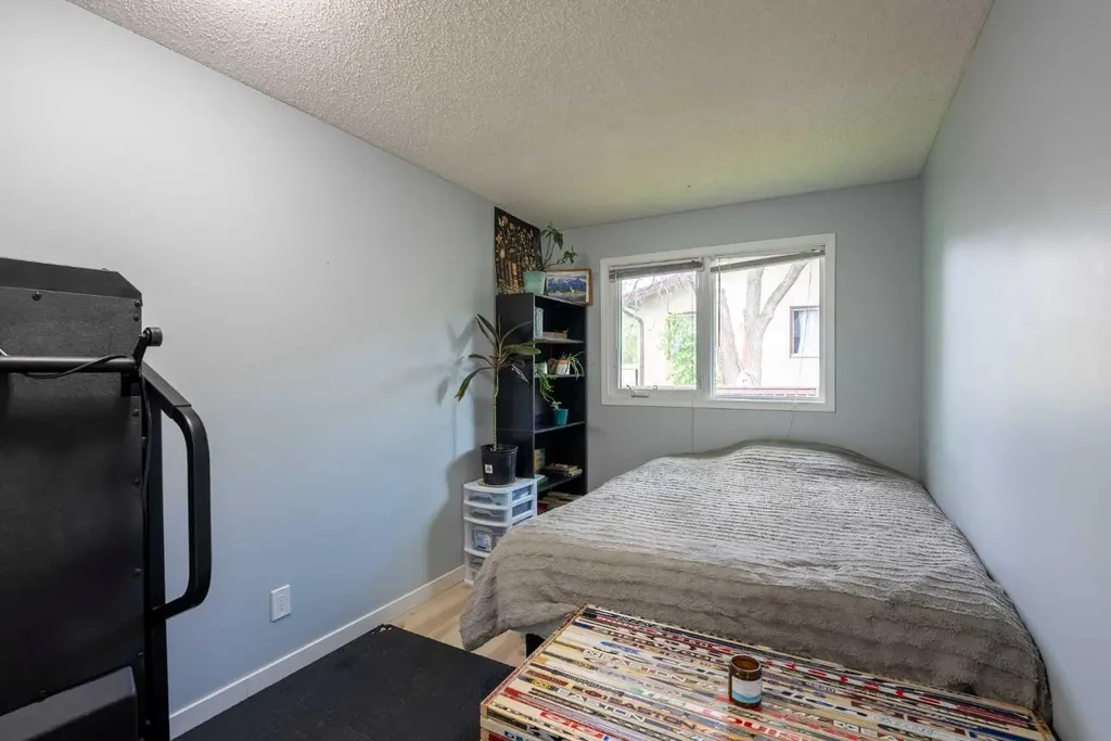 23 Dakota Road W Lethbridge AB T1K5L4