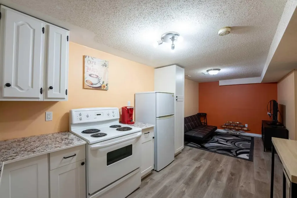 23 Dakota Road W Lethbridge AB T1K5L4