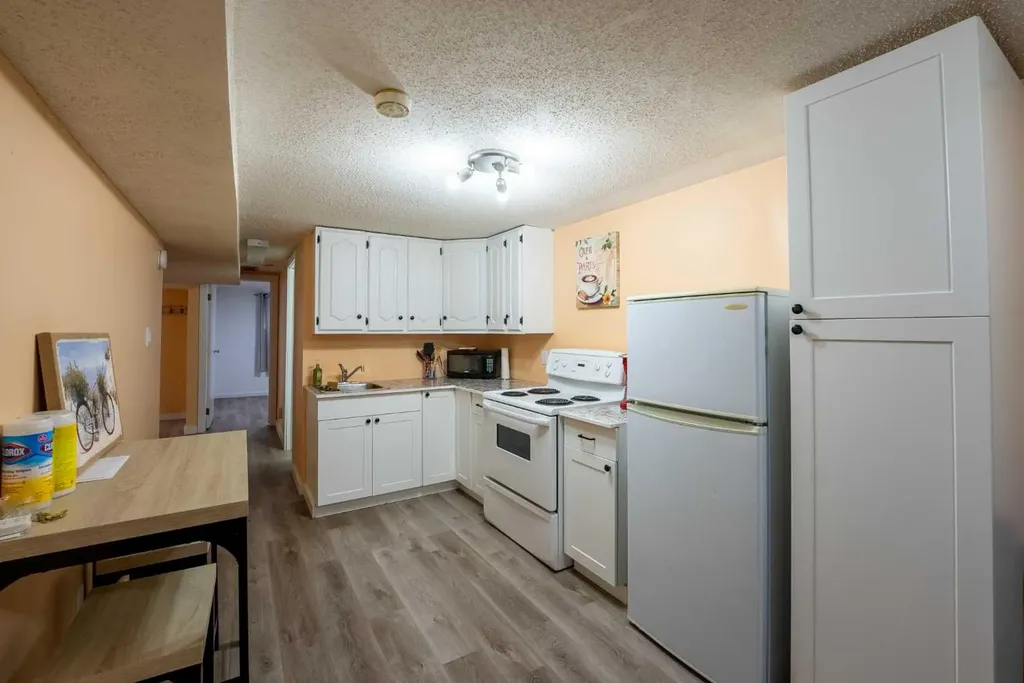 23 Dakota Road W Lethbridge AB T1K5L4