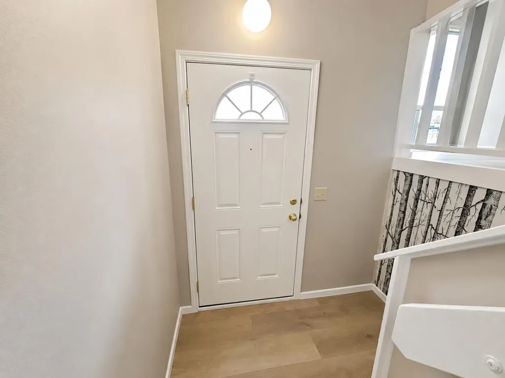 129 Oaktree Lane SW Calgary AB T2V 4E5