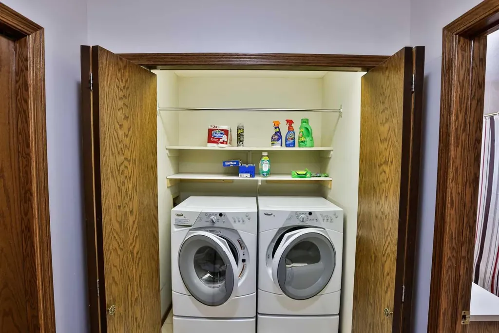 936 13 Street S Lethbridge AB T1J 2X2