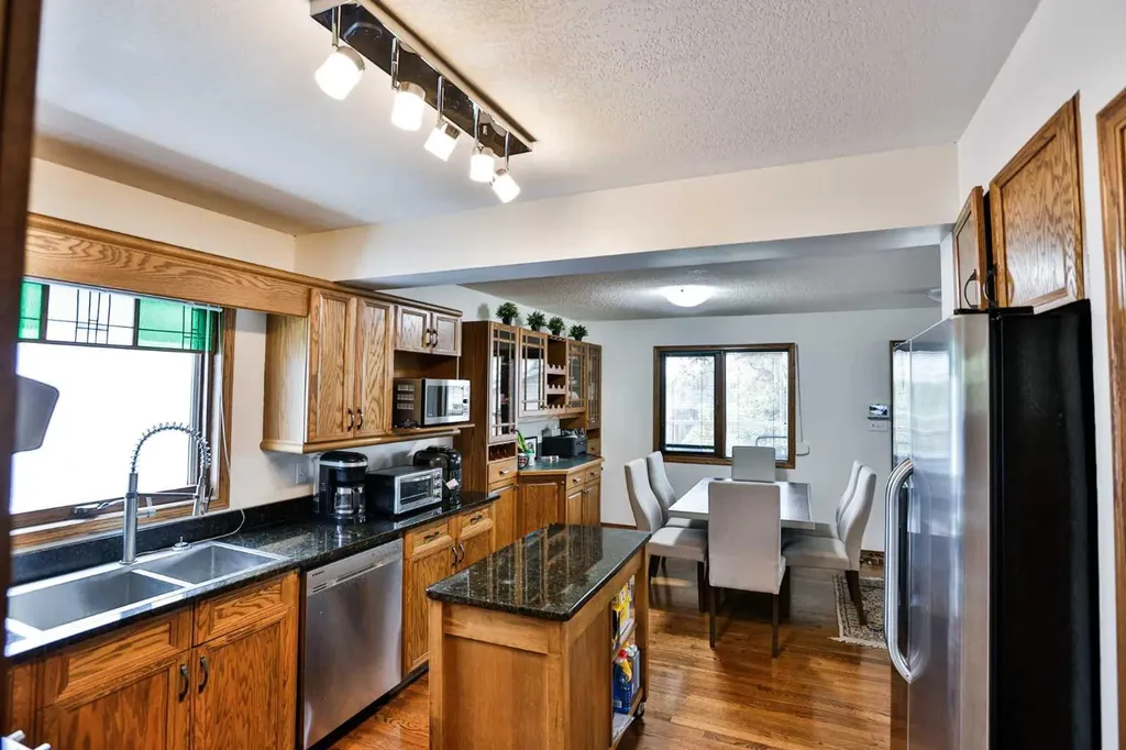 936 13 Street S Lethbridge AB T1J 2X2