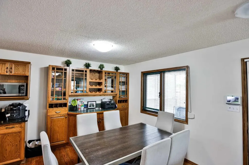 936 13 Street S Lethbridge AB T1J 2X2