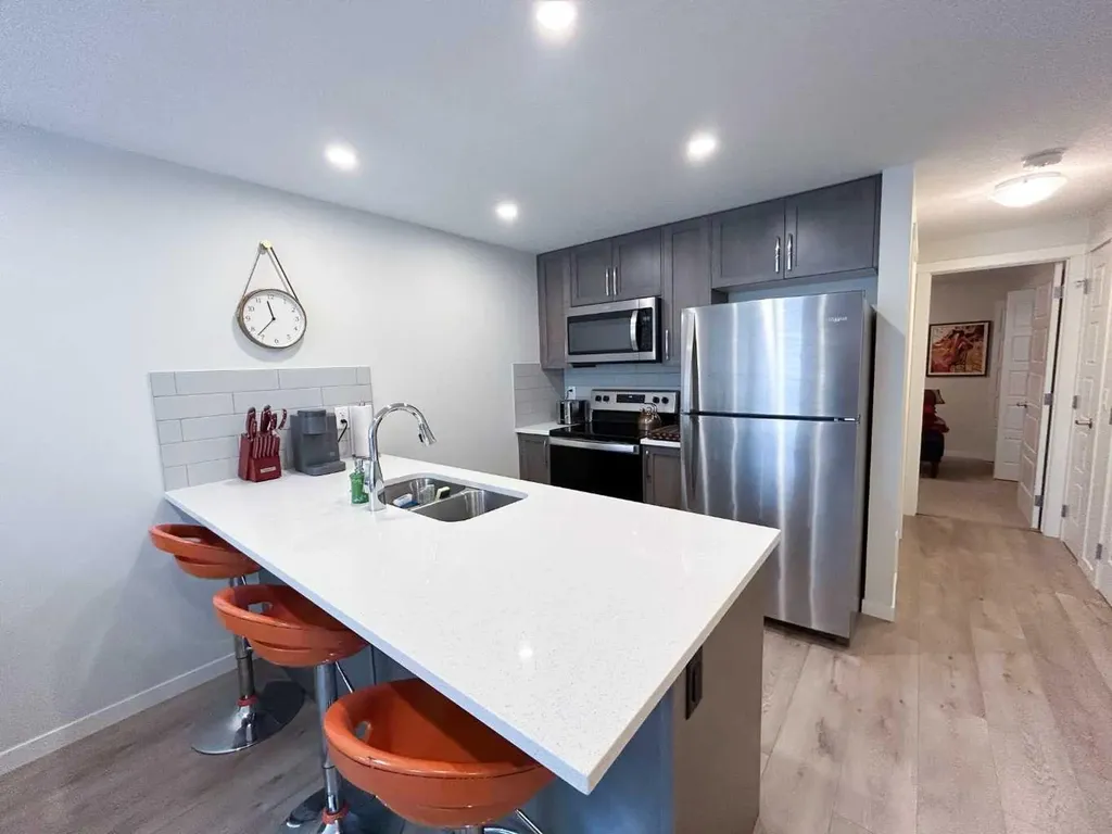 260 Rowley Way NW Calgary AB T3L 0H5