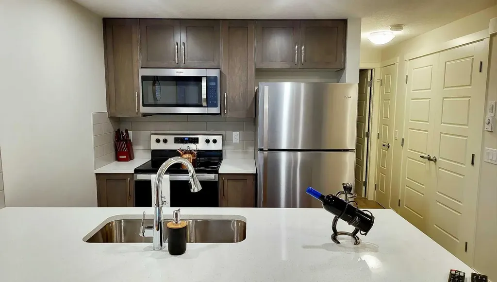 260 Rowley Way NW Calgary AB T3L 0H5