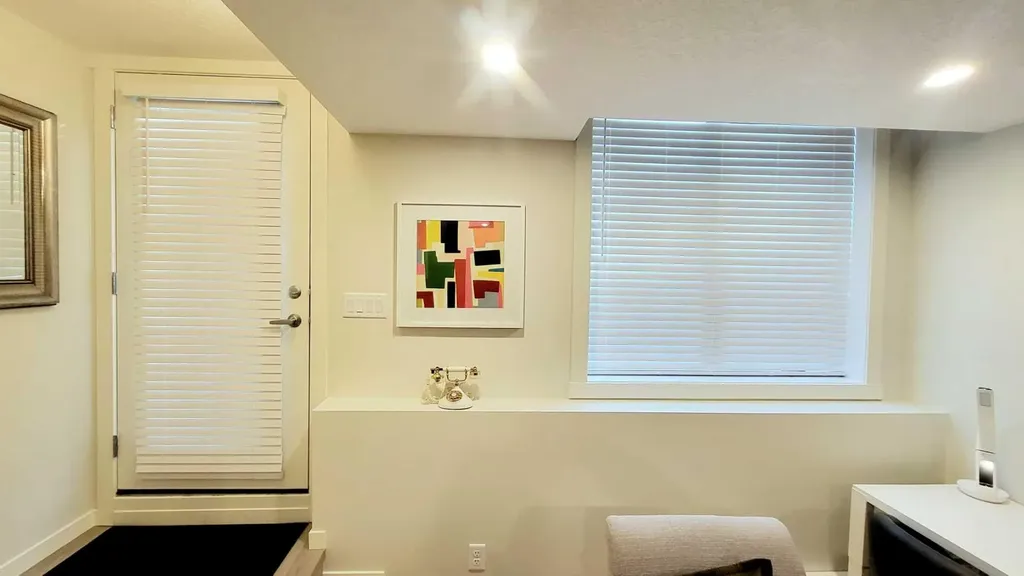 260 Rowley Way NW Calgary AB T3L 0H5