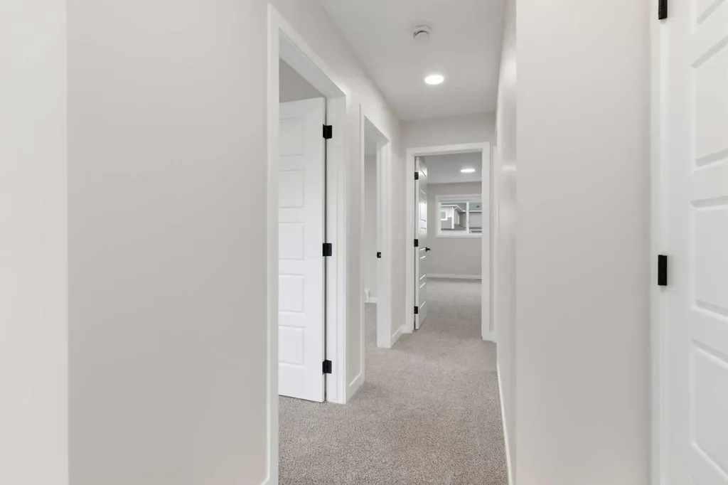 2253 Bayview Drive SW Airdrie AB T4B5N3