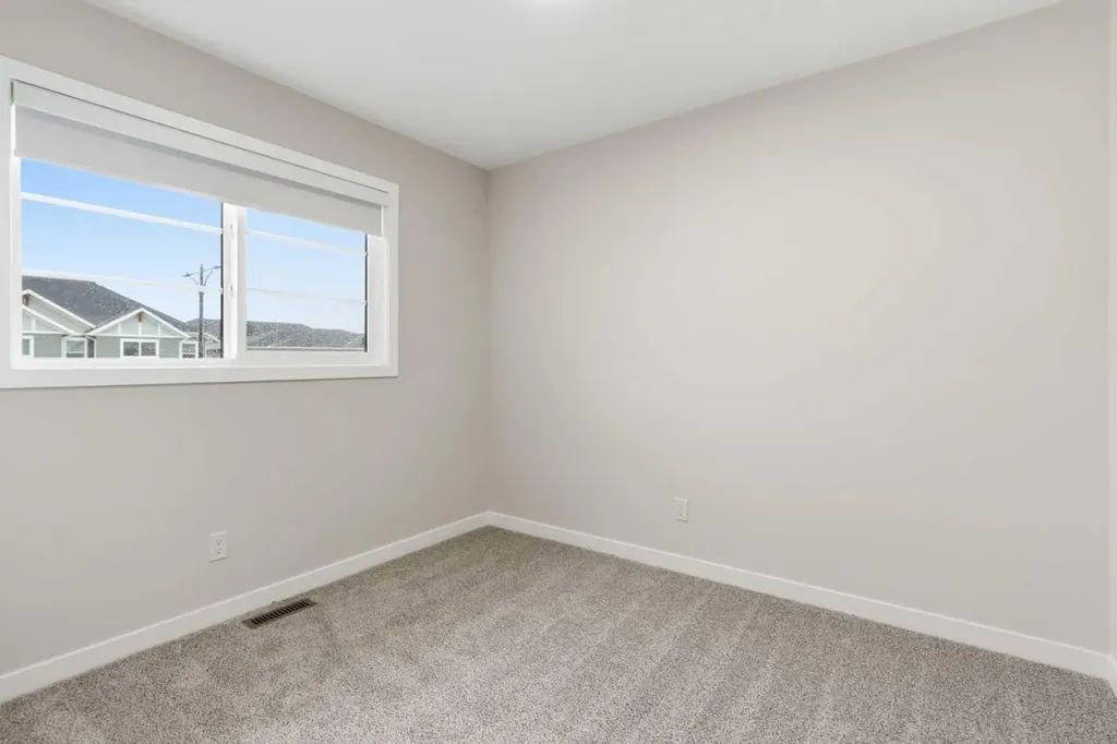 2253 Bayview Drive SW Airdrie AB T4B5N3