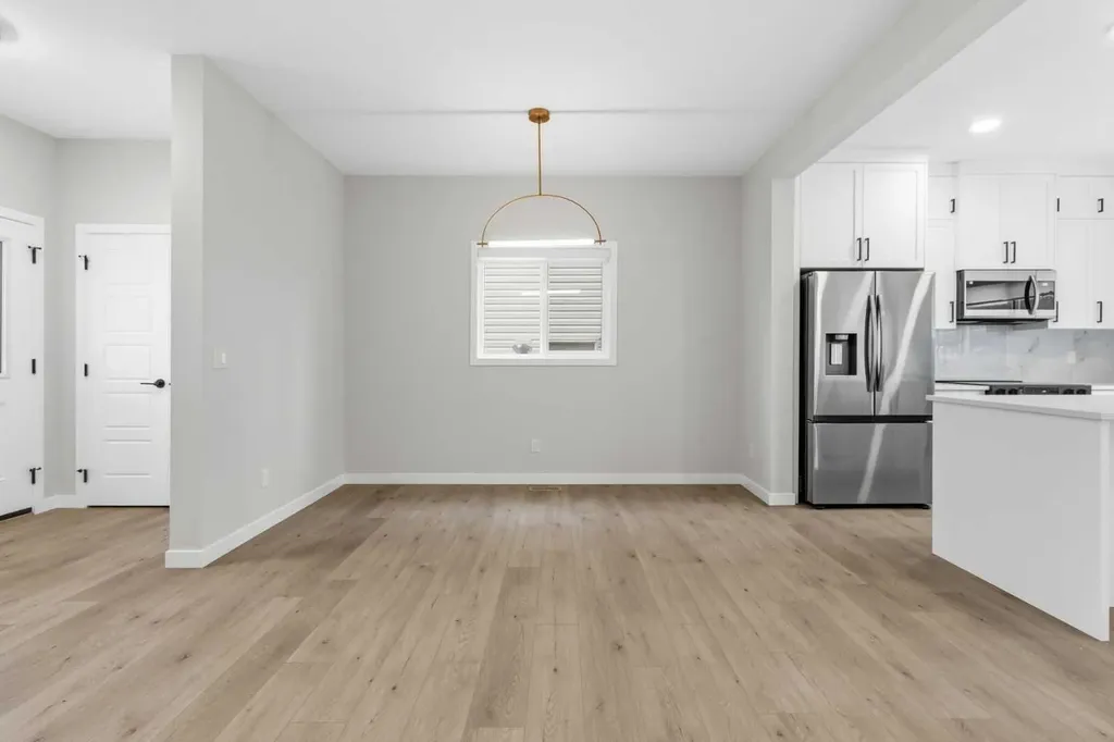 2253 Bayview Drive SW Airdrie AB T4B5N3