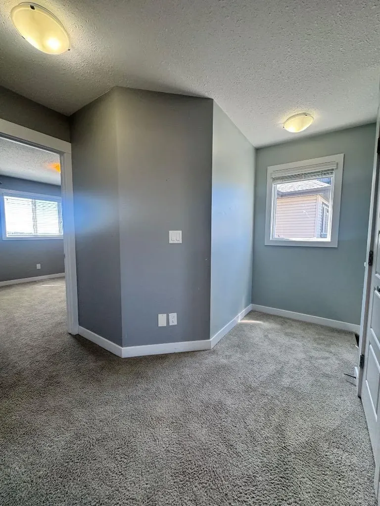 8453 101 Street Grande Prairie AB T8X 0R1