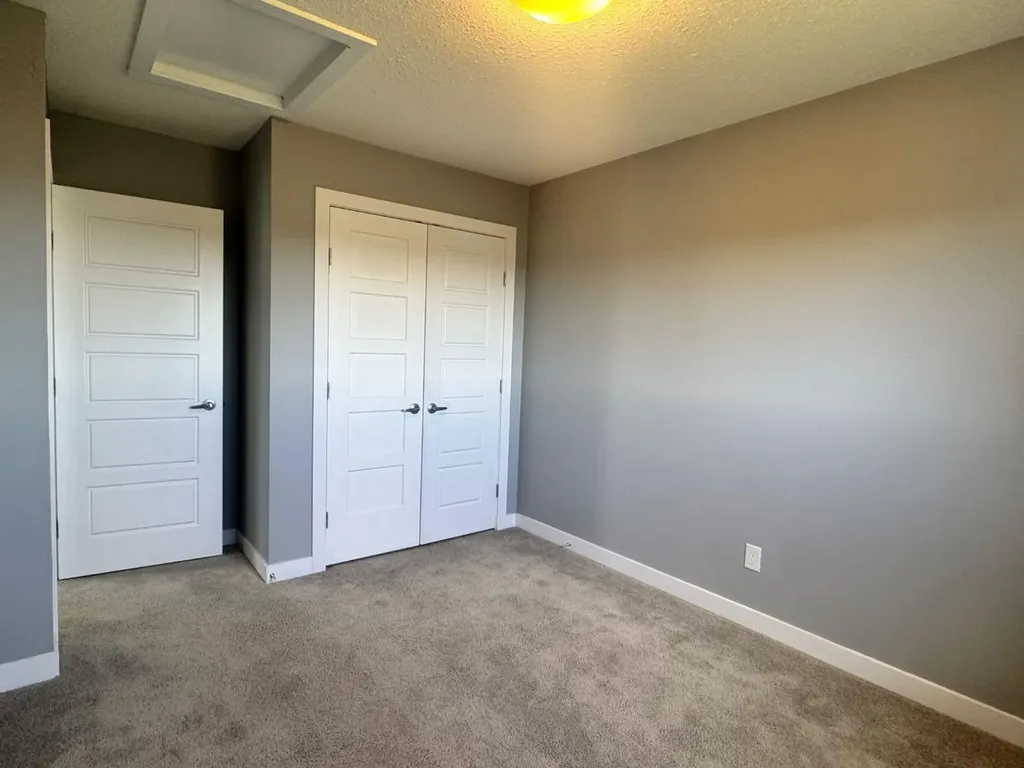 8453 101 Street Grande Prairie AB T8X 0R1