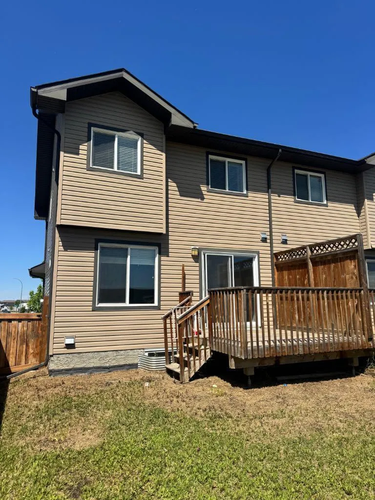 8453 101 Avenue Grande Prairie AB T8X 0R1