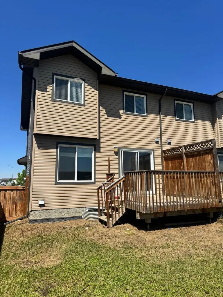 8453 101 Street Grande Prairie AB T8X 0R1