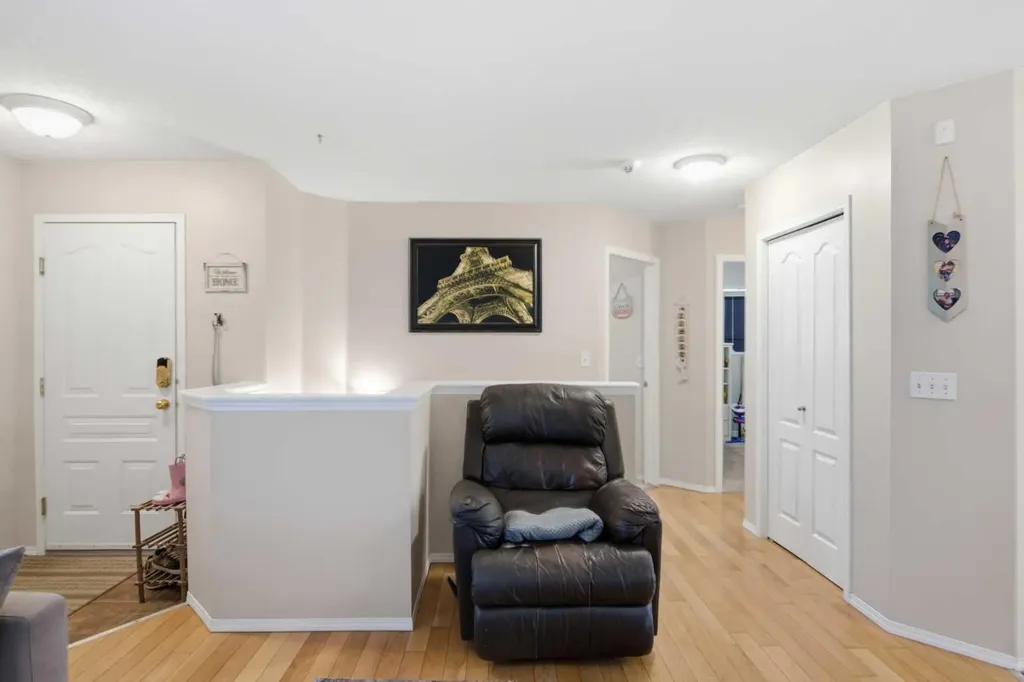 109 Canoe Square SW Airdrie AB T4B2N7