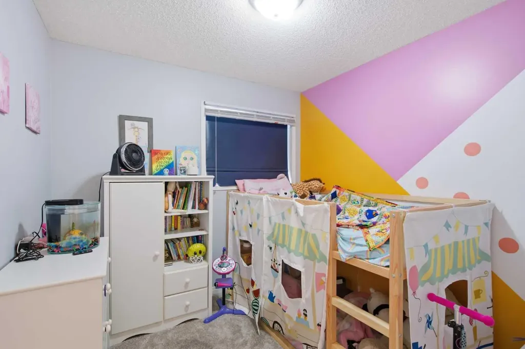 109 Canoe Square SW Airdrie AB T4B2N7