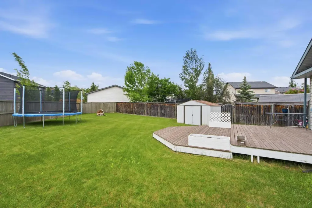109 Canoe Square SW Airdrie AB T4B2N7