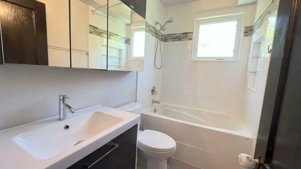 206 11 Avenue NE Calgary AB T2E 0Y8