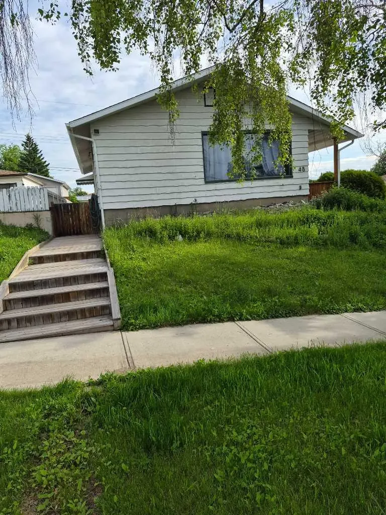 48 Northmount Drive NW Calgary AB T2K3E9
