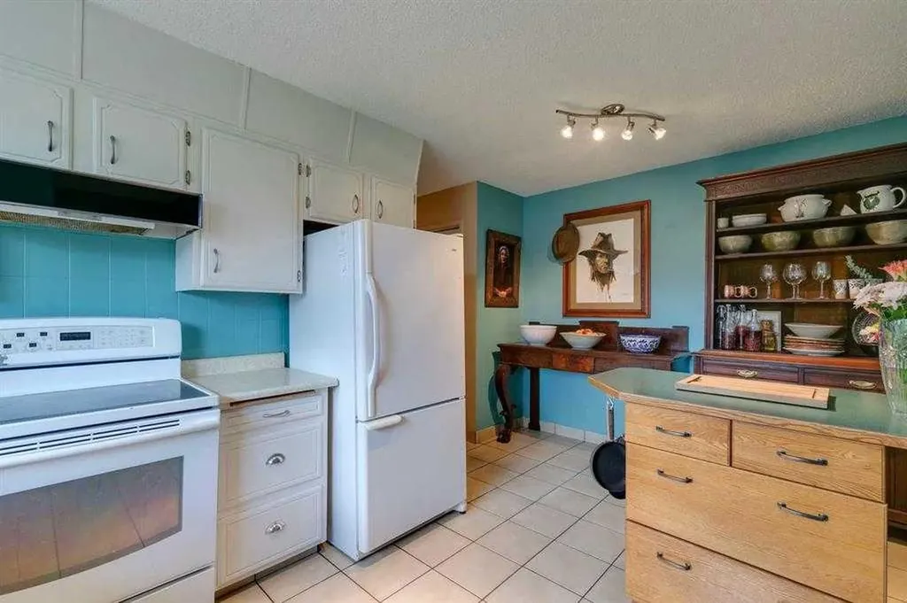 6140 Dalmarnock Crescent NW Calgary AB T3A 1H2