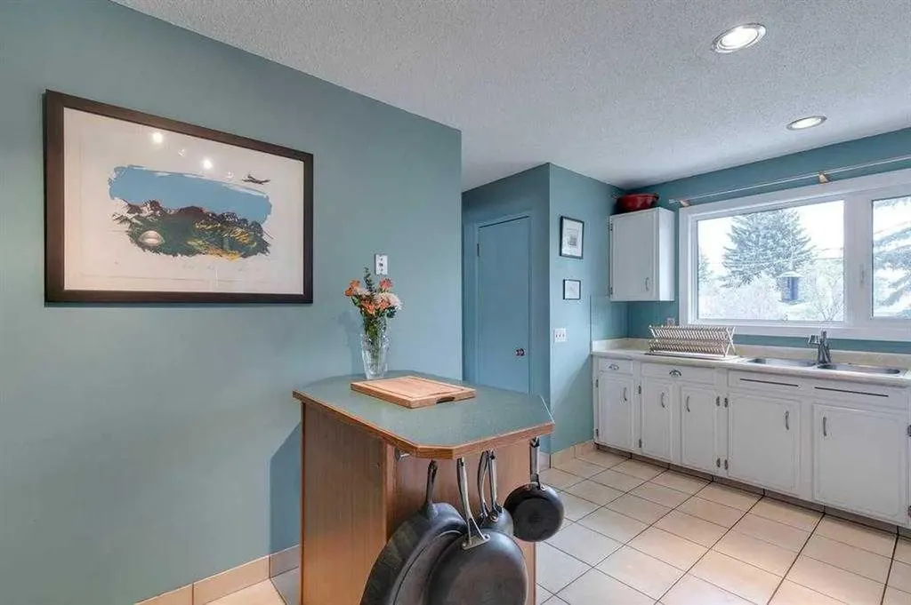 6140 Dalmarnock Crescent NW Calgary AB T3A 1H2