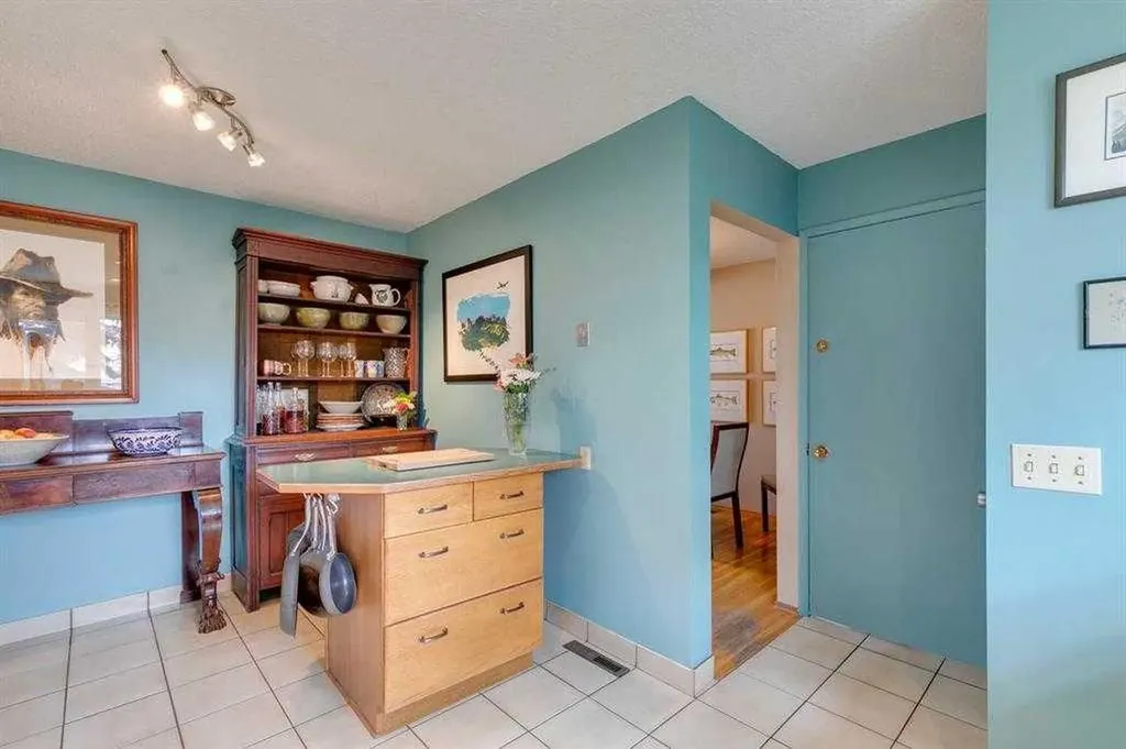 6140 Dalmarnock Crescent NW Calgary AB T3A 1H2