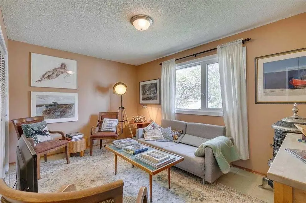 6140 Dalmarnock Crescent NW Calgary AB T3A 1H2