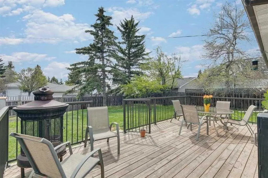 6140 Dalmarnock Crescent NW Calgary AB T3A 1H2