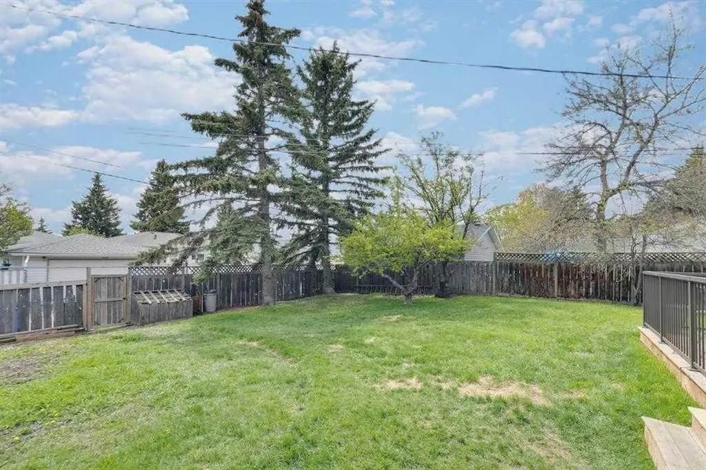 6140 Dalmarnock Crescent NW Calgary AB T3A 1H2