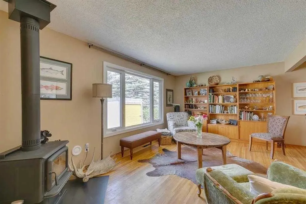 6140 Dalmarnock Crescent NW Calgary AB T3A 1H2