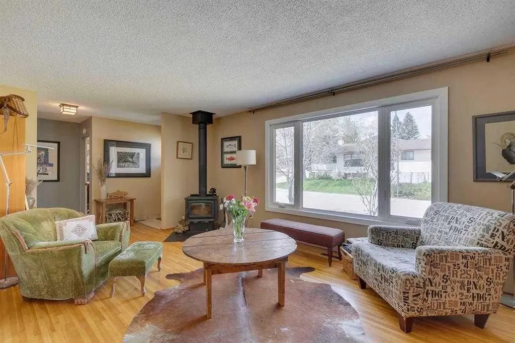 6140 Dalmarnock Crescent NW Calgary AB T3A 1H2